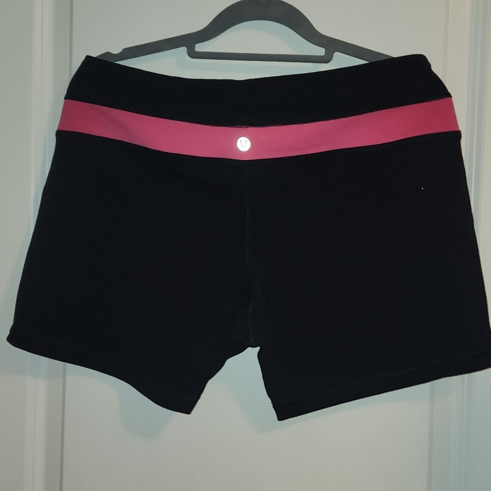 Lululemon Women's Black Athletic Shorts with Pink Waistband
